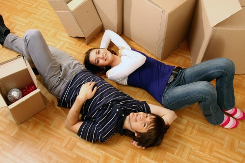 Barnes moving truck planning with loading and access considerations